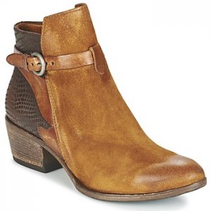 Donna Mjus DALLAS CAMEL Ufficialmente