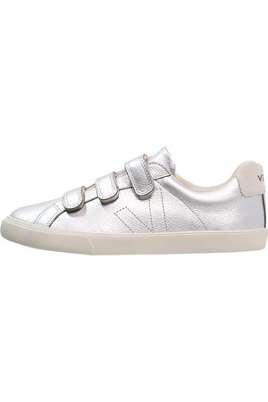 Buy 2017 Discount Sneakers basse silver Uomo Argento Moda Online