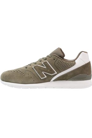 Oggi New Balance MRL996 Sneakers basse green Uomo Verde Ufficialmente